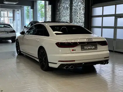 Annonce voiture d'occasion Audi S8 - CARADIZE