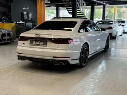 Annonce voiture d'occasion Audi S8 - CARADIZE