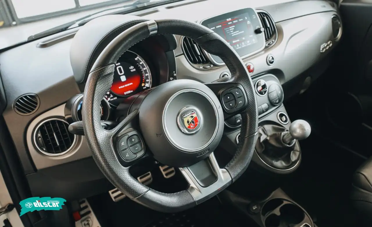 Abarth 595 2021 — фото 13