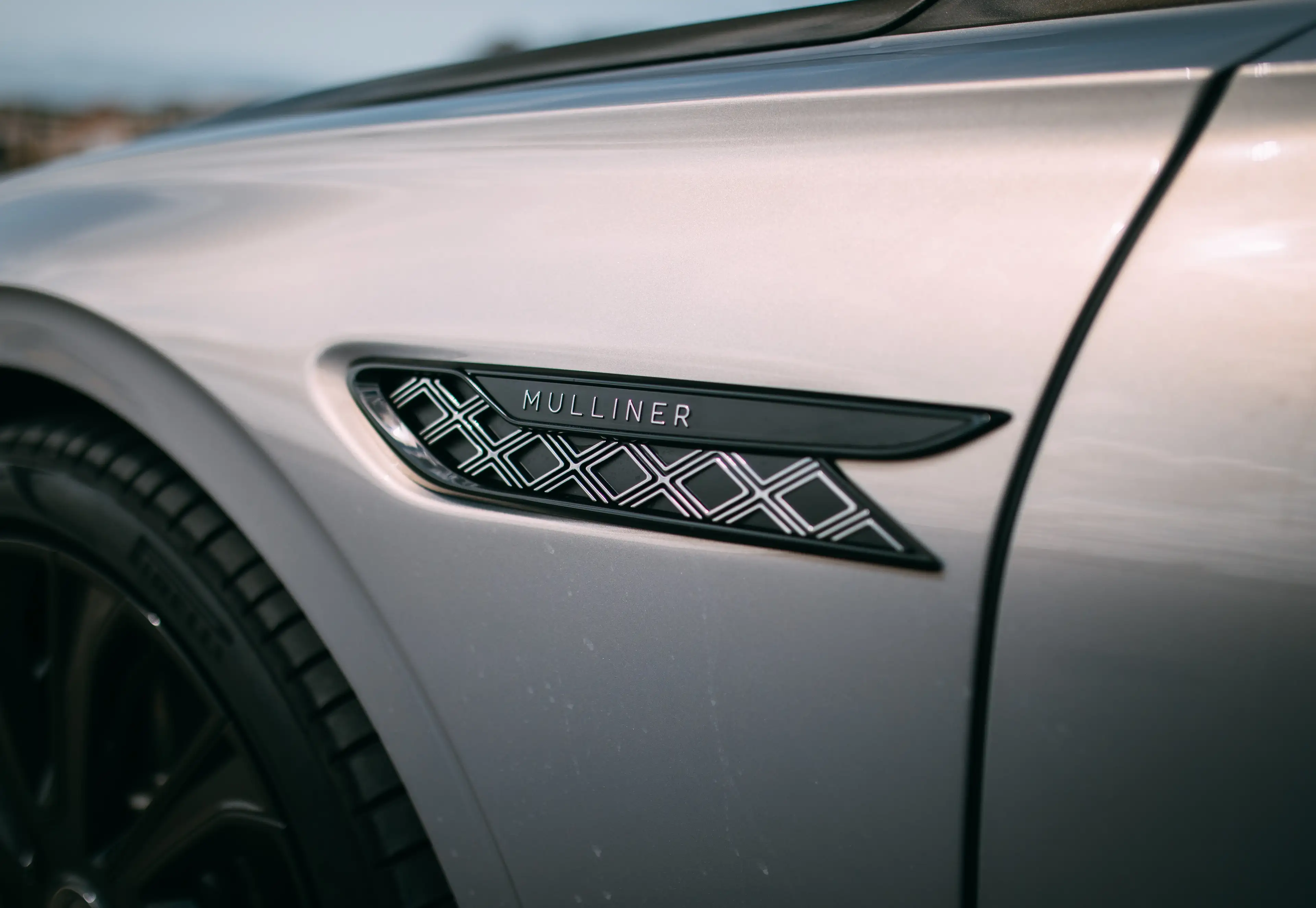 Bentley Flying Spur New Flying Spur V8 PHEV Mulliner — photo 6