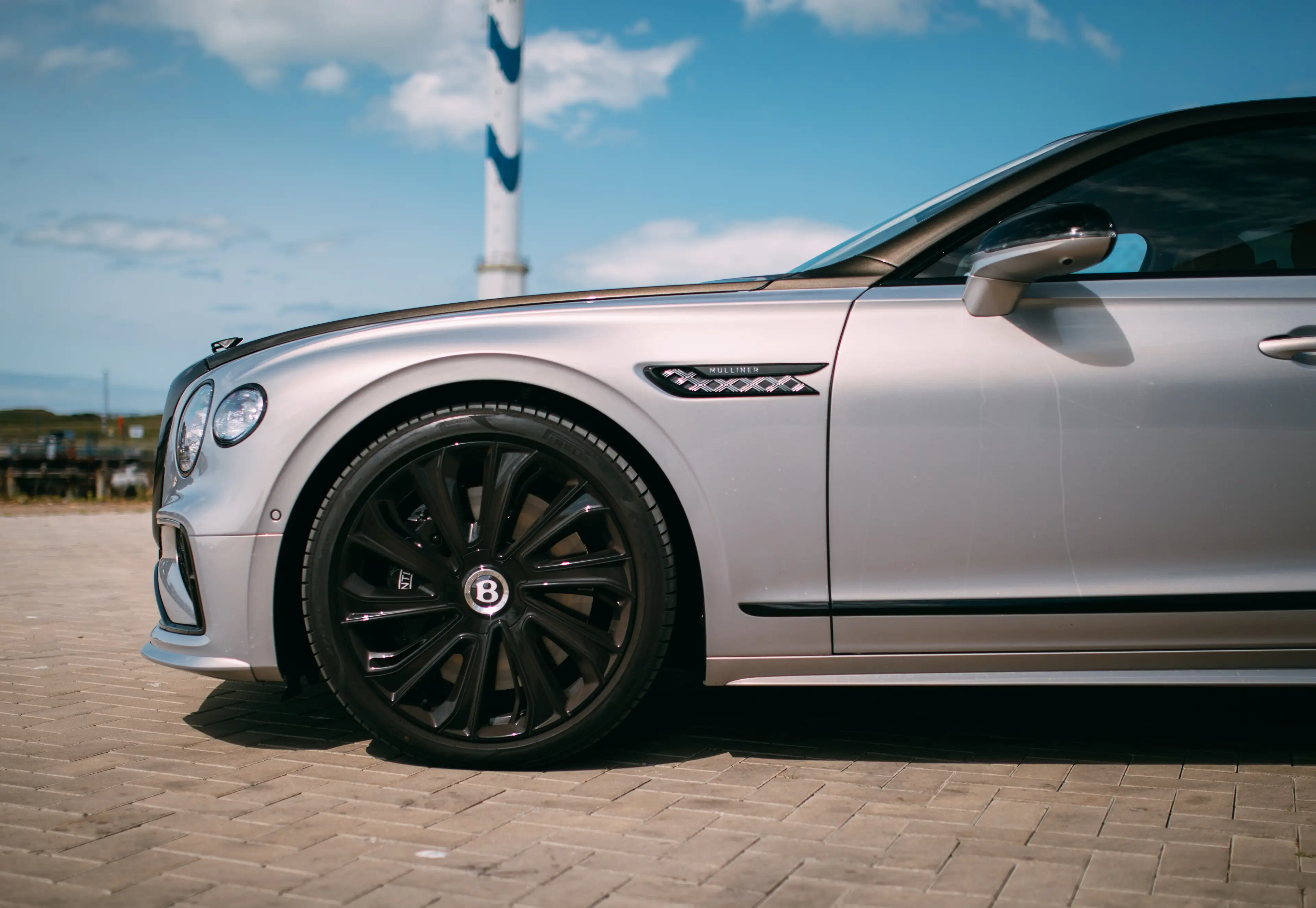 Bentley Flying Spur New Flying Spur V8 PHEV Mulliner — photo 5