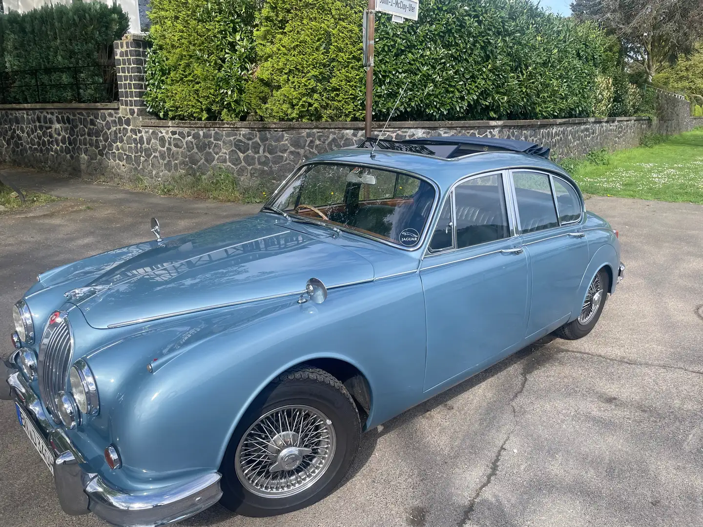Jaguar MK II 3,4 Ltr , RHD, Blau - 2