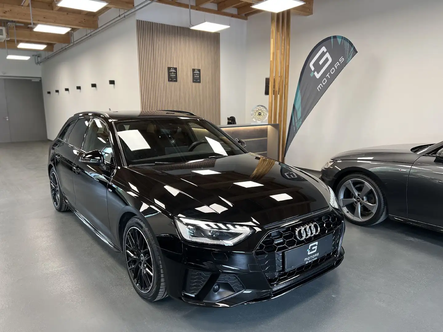 Audi A4 40 TDI QUATTRO ALL BLACK CARBON HUD AMB+ Schwarz - 2