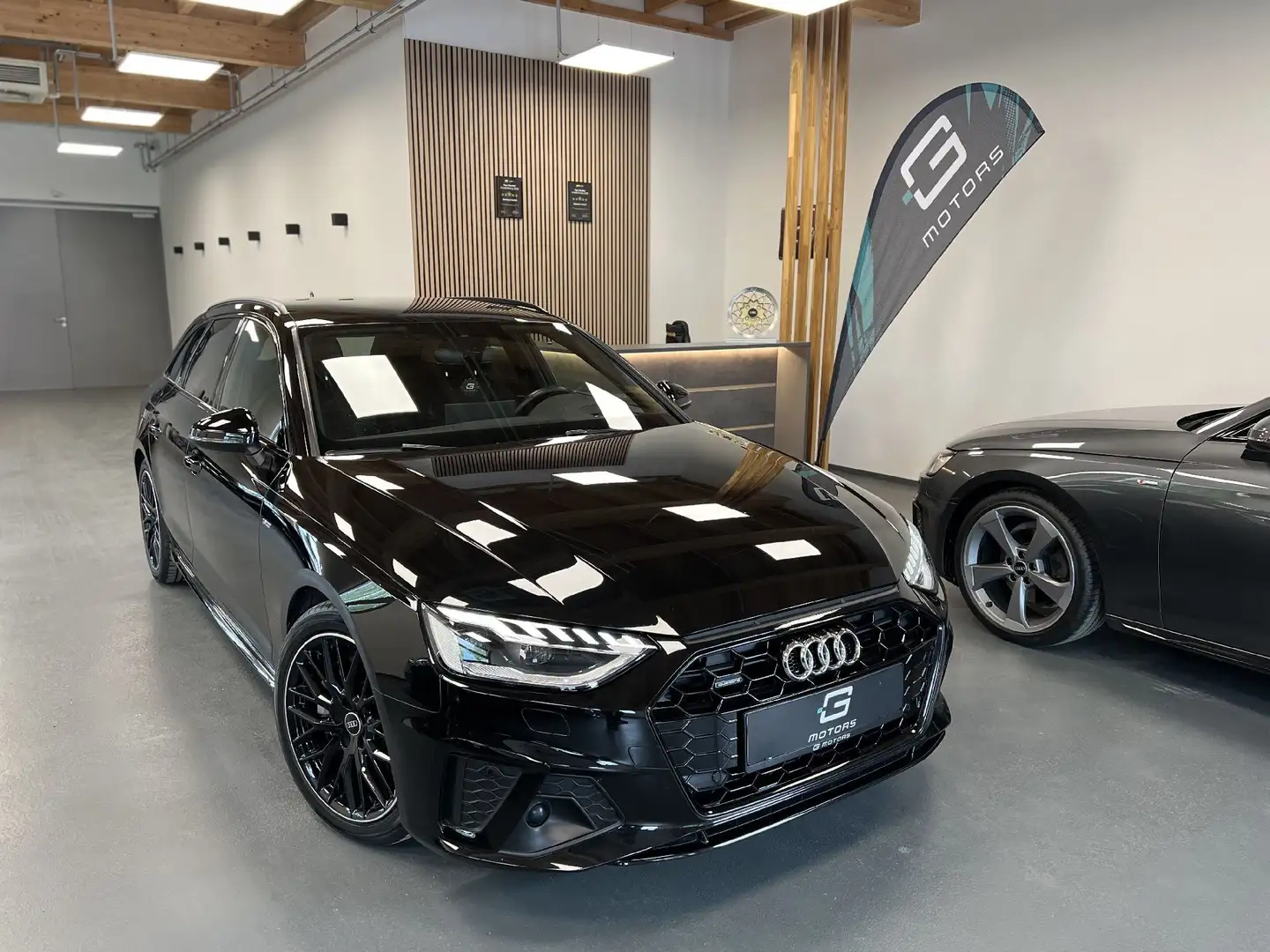 Audi A4 40 TDI QUATTRO ALL BLACK CARBON HUD AMB+ Schwarz - 1