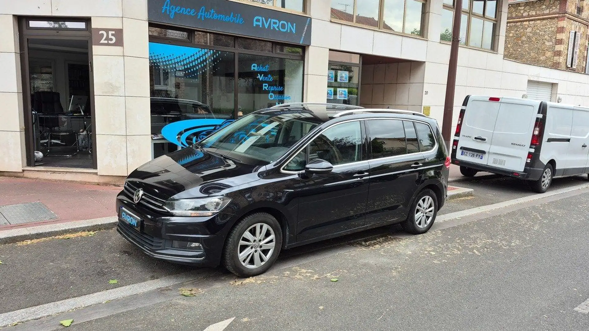 Volkswagen Touran III 2.0 TDI 115 LOUNGE DSG7 Schwarz - 1