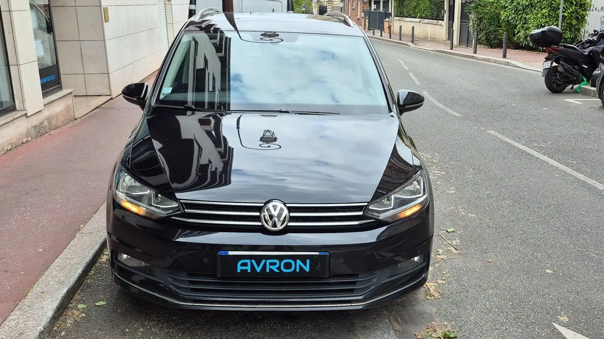 Volkswagen Touran III 2.0 TDI 115 LOUNGE DSG7 Schwarz - 2