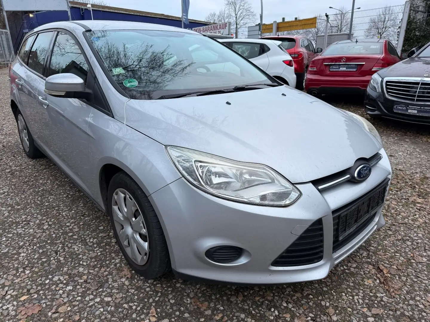 Ford Focus Turnier Trend Silber - 1