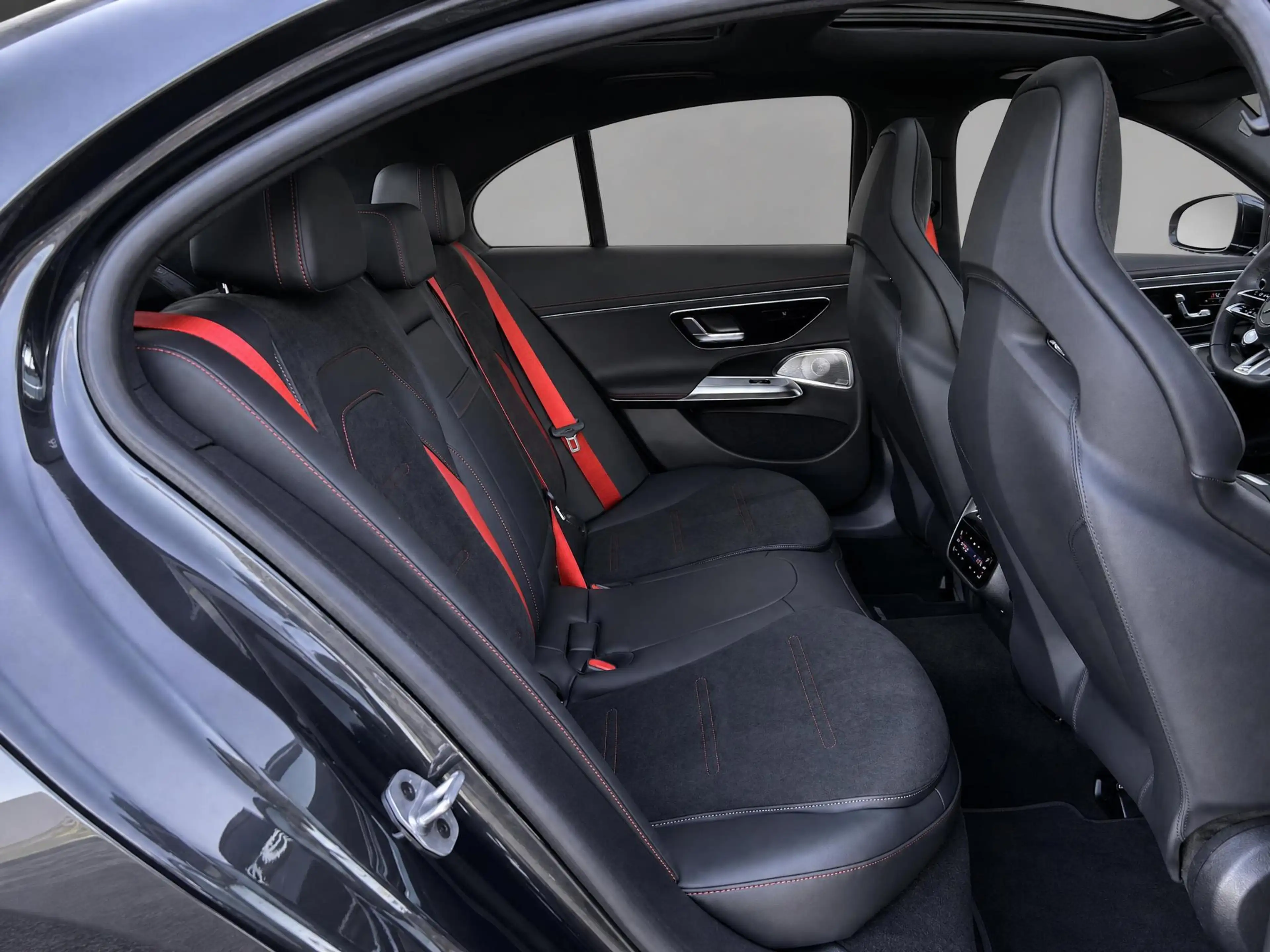 Mercedes-Benz E 53 AMG 4MATIC+ — photo 10