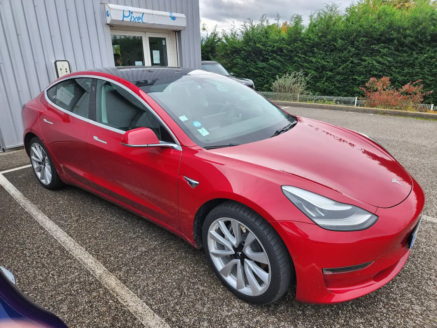 Tesla Model 3 MODEL 3 Long-Range Dual Motor AWD Rot - 2