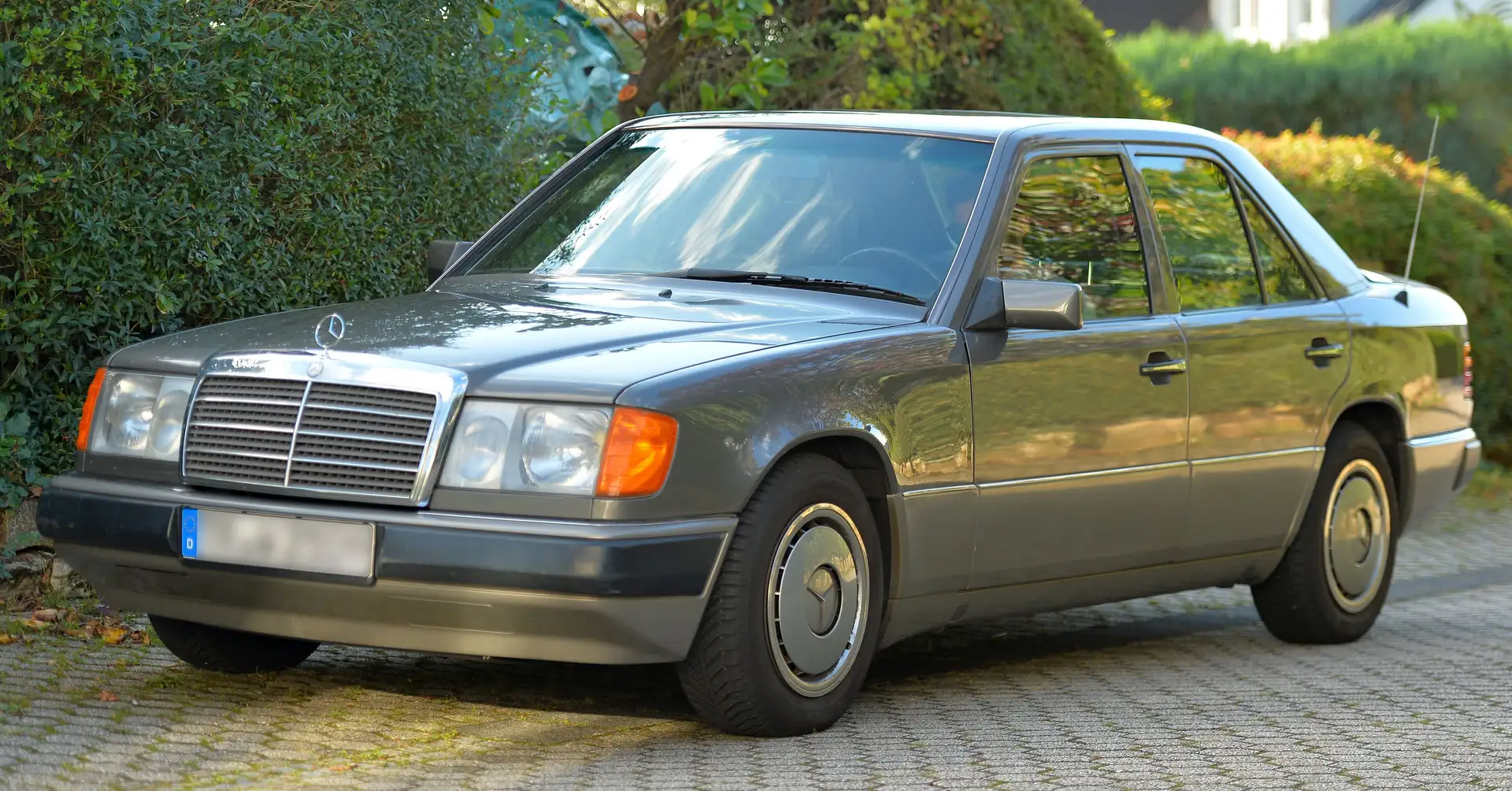 Mercedes-Benz E 200 Bej - 1