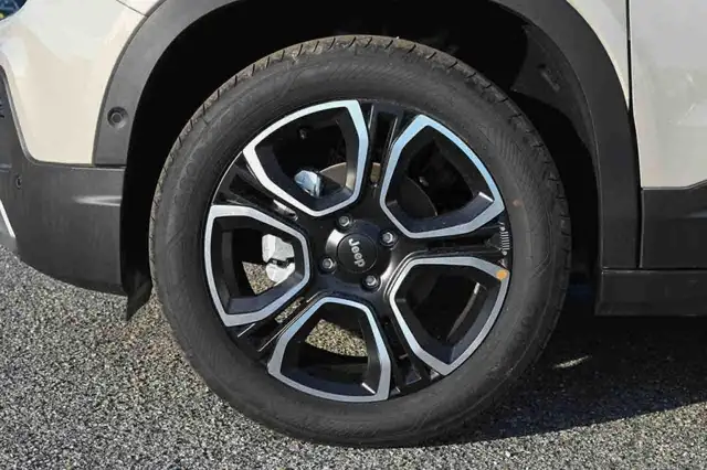 Jeep Avenger view 10