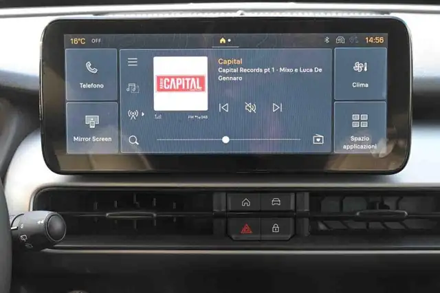 Jeep Avenger view 18