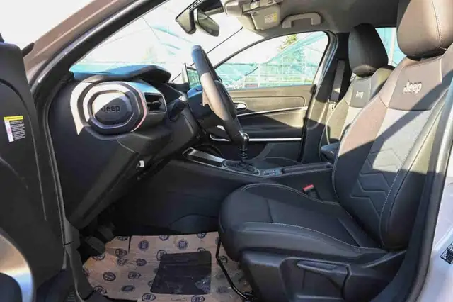 Jeep Avenger view 13