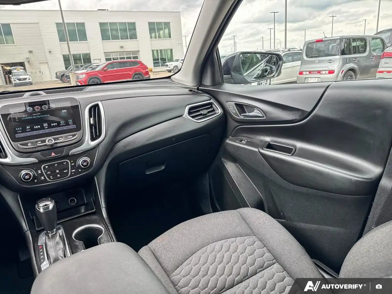 Chevrolet Equinox снимка Chevrolet Equinox