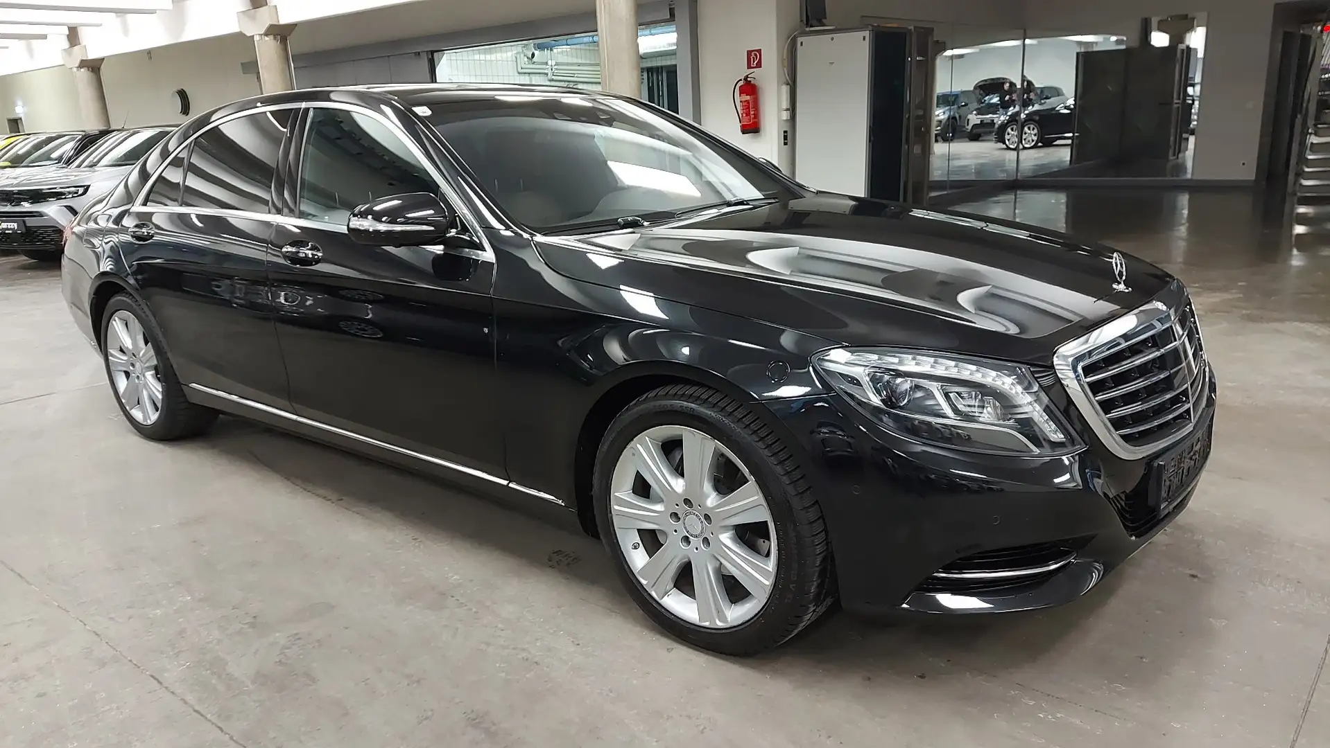 Mercedes-Benz S 400 HYBRID lang Aut. Voll. Chauffeur Schwarz - 2