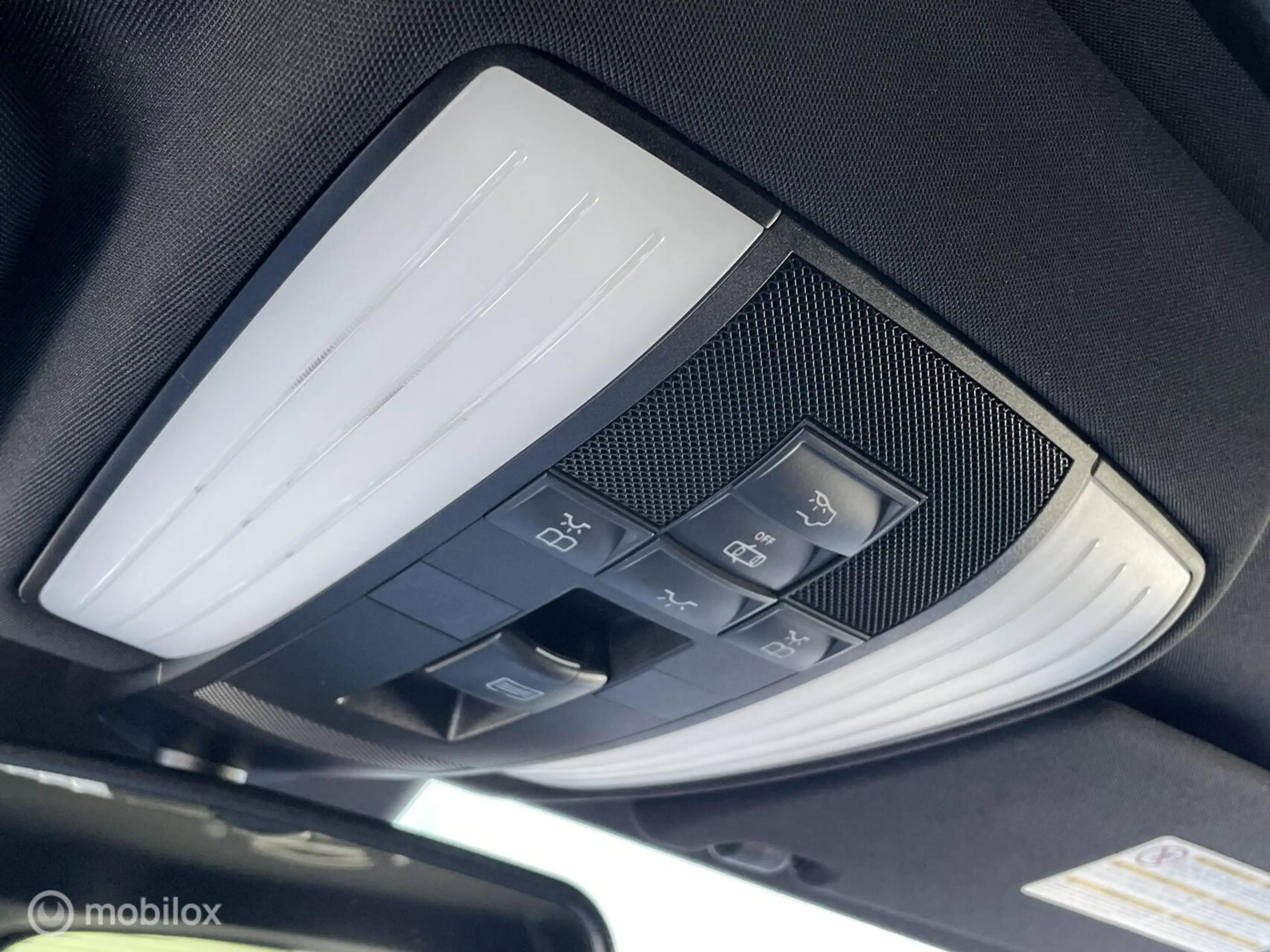 Mercedes-Benz E 250 Estate Avantgarde //AMG / KEURIG / LED — photo 40