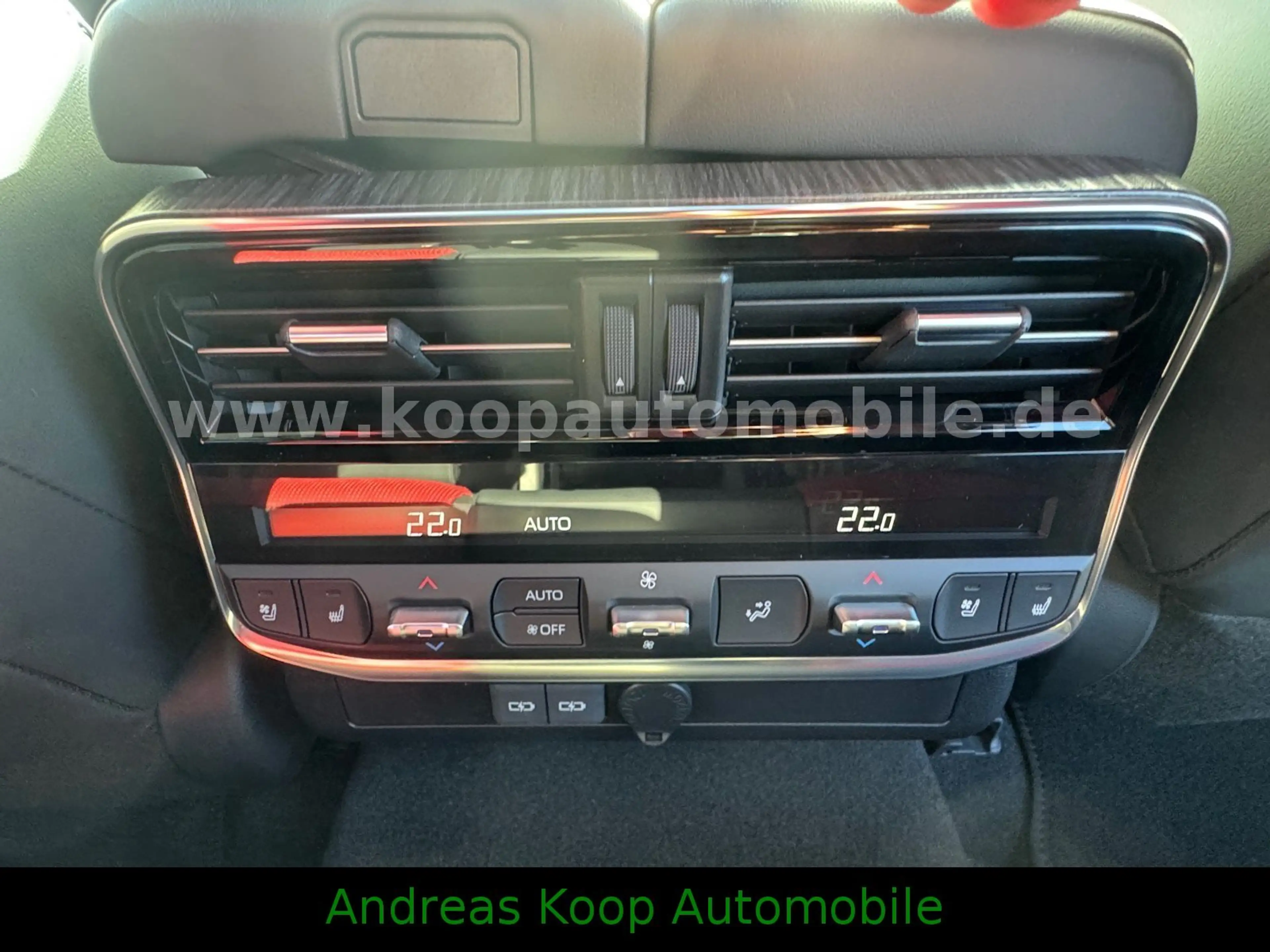 Toyota Land Cruiser 300 Premium ZX Mod 2026 3,3D V6 5-Sitze Sofort — photo 8