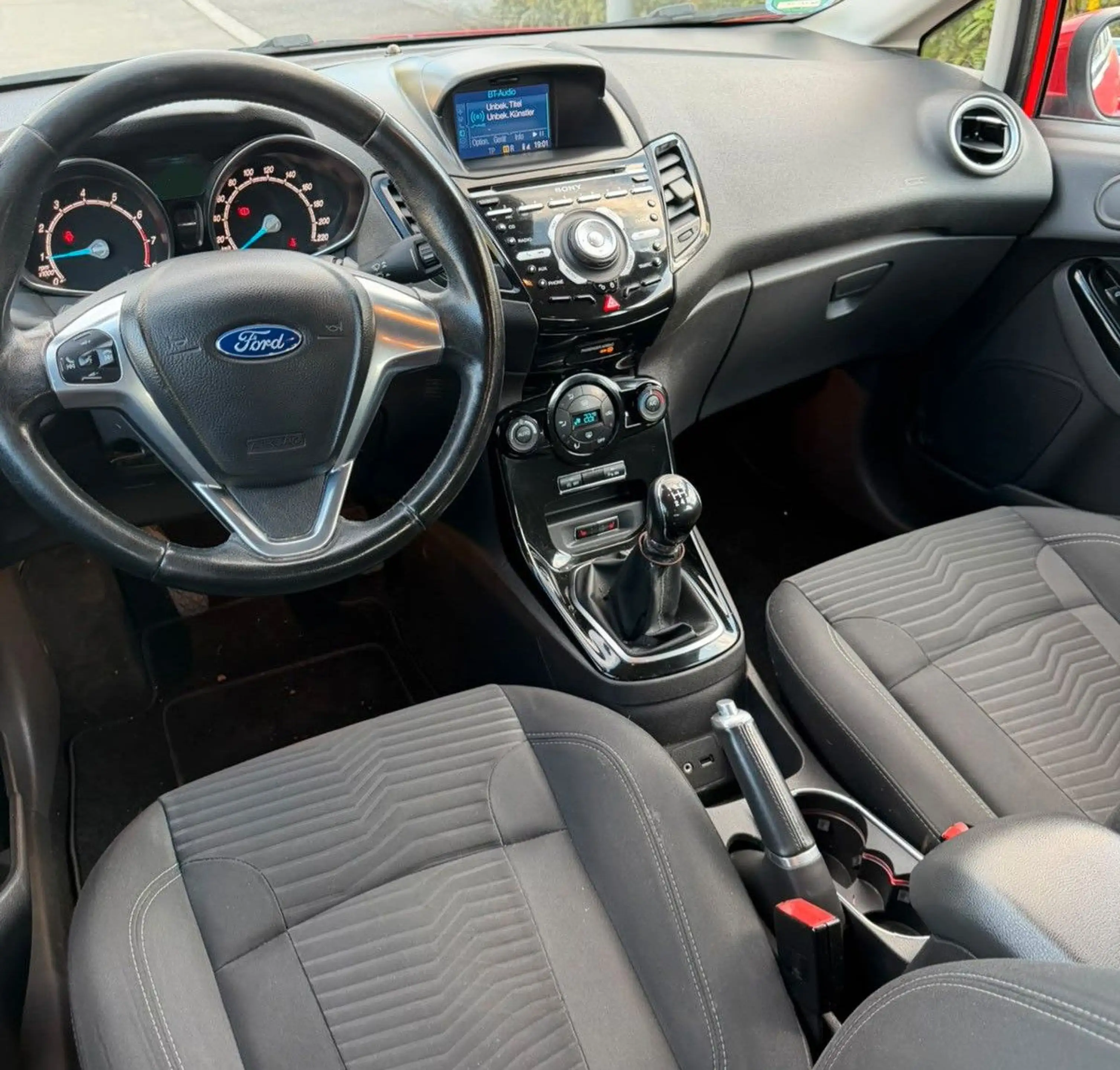 Ford Fiesta Titanium/TÜV05.28/KLIMA/PDC/EURO6/SHZ — photo 3