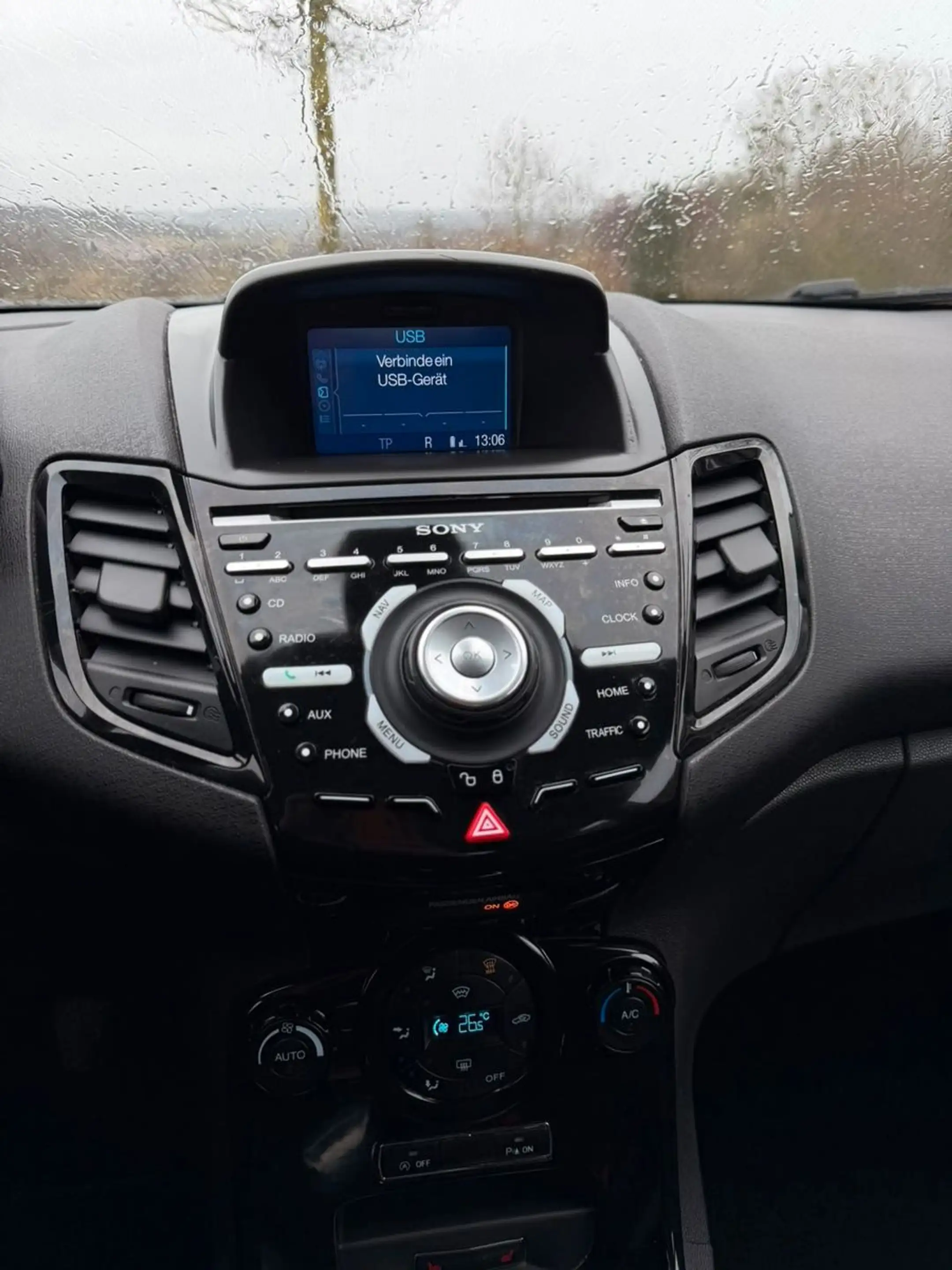 Ford Fiesta Titanium/TÜV05.28/KLIMA/PDC/EURO6/SHZ — photo 11