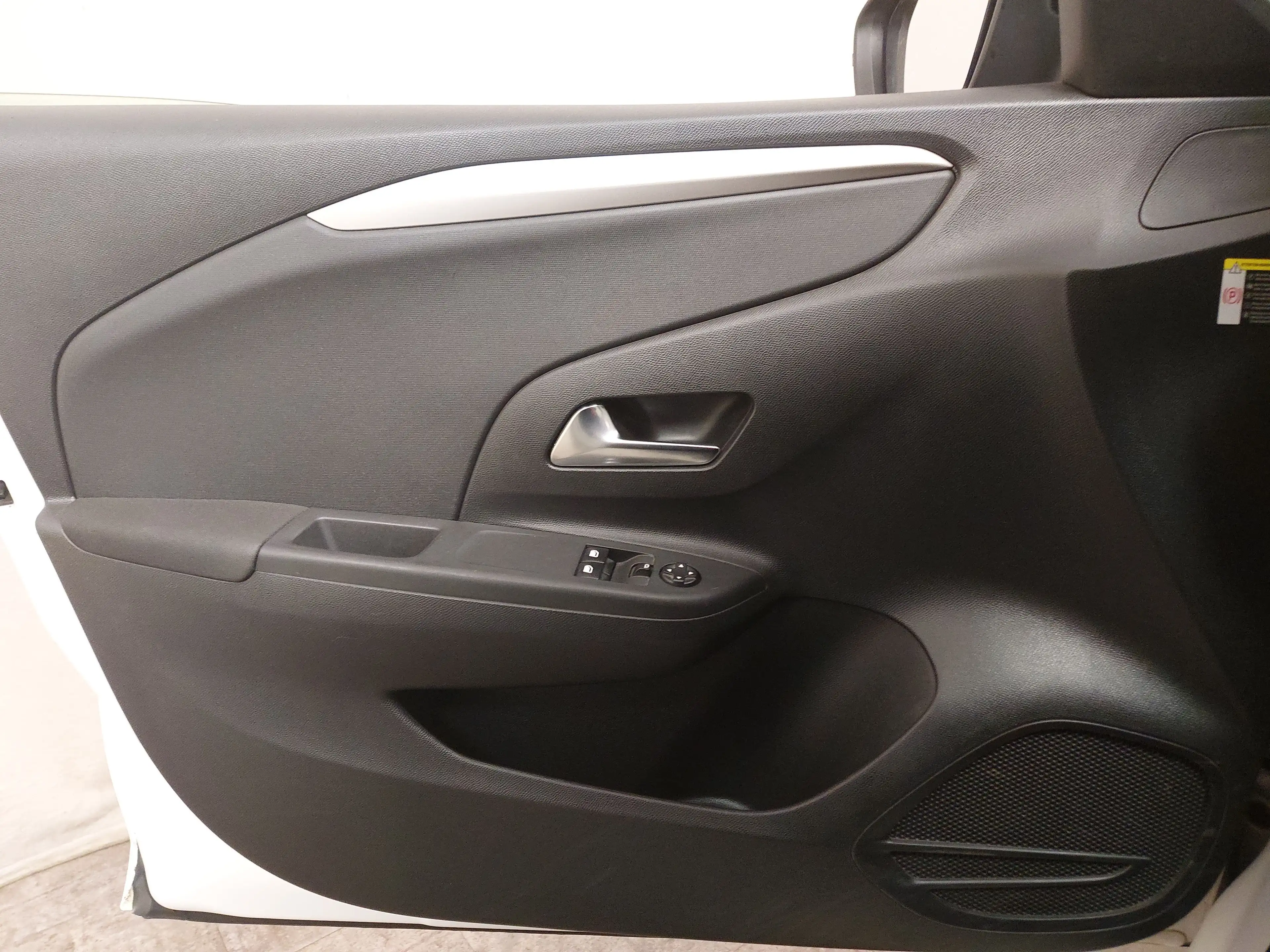 Opel Corsa-e Edition Navi LED RFK SHZ — photo 5