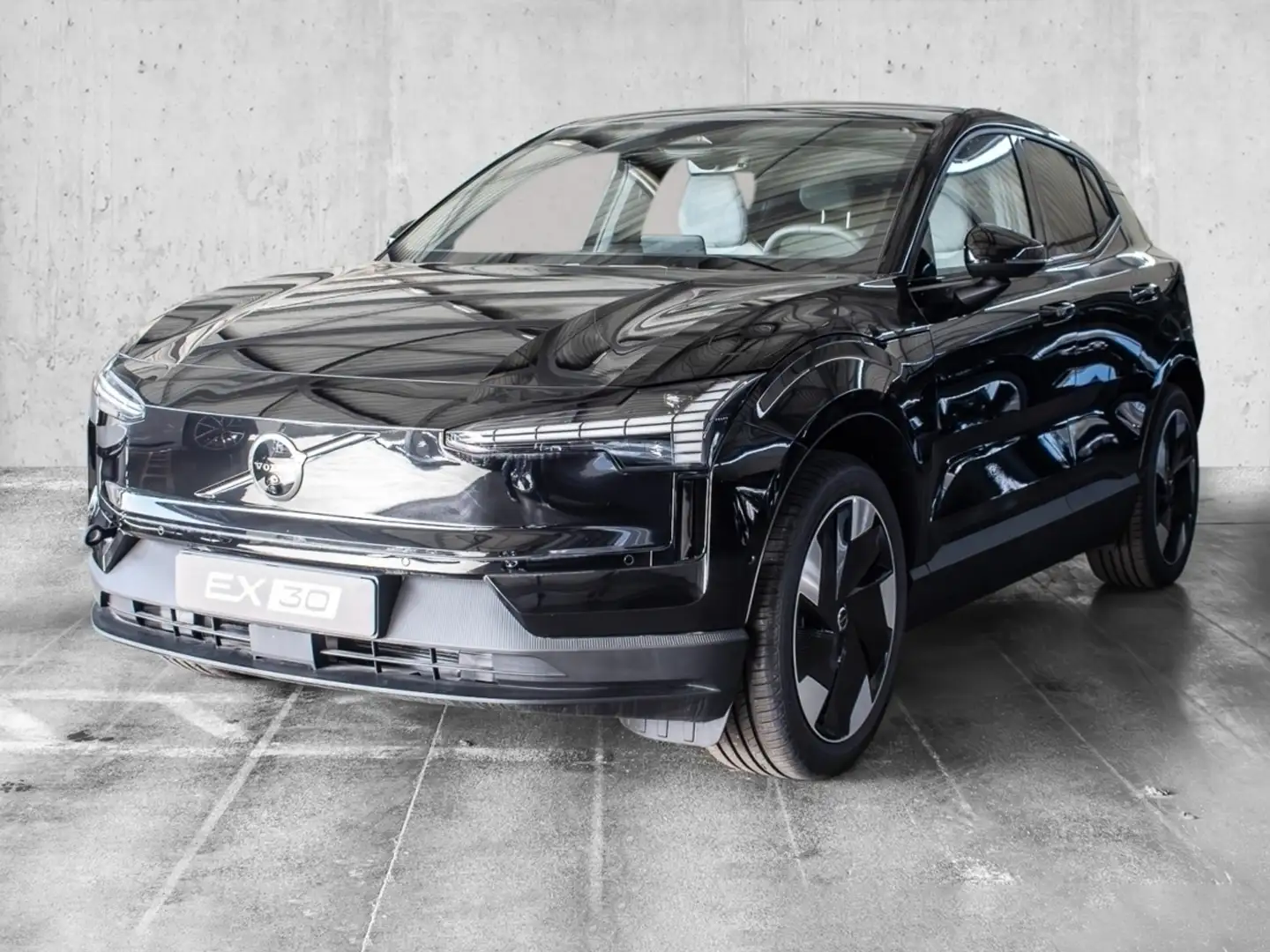 Volvo EX30 Ultra Single Motor Extended Range Schwarz - 2