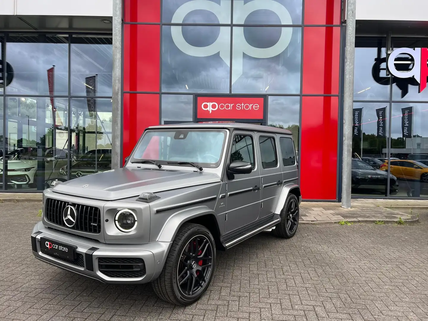 Mercedes-Benz G 63 AMG Night Pakket Full Carbon Panorama Burmester Magno Grijs - 1