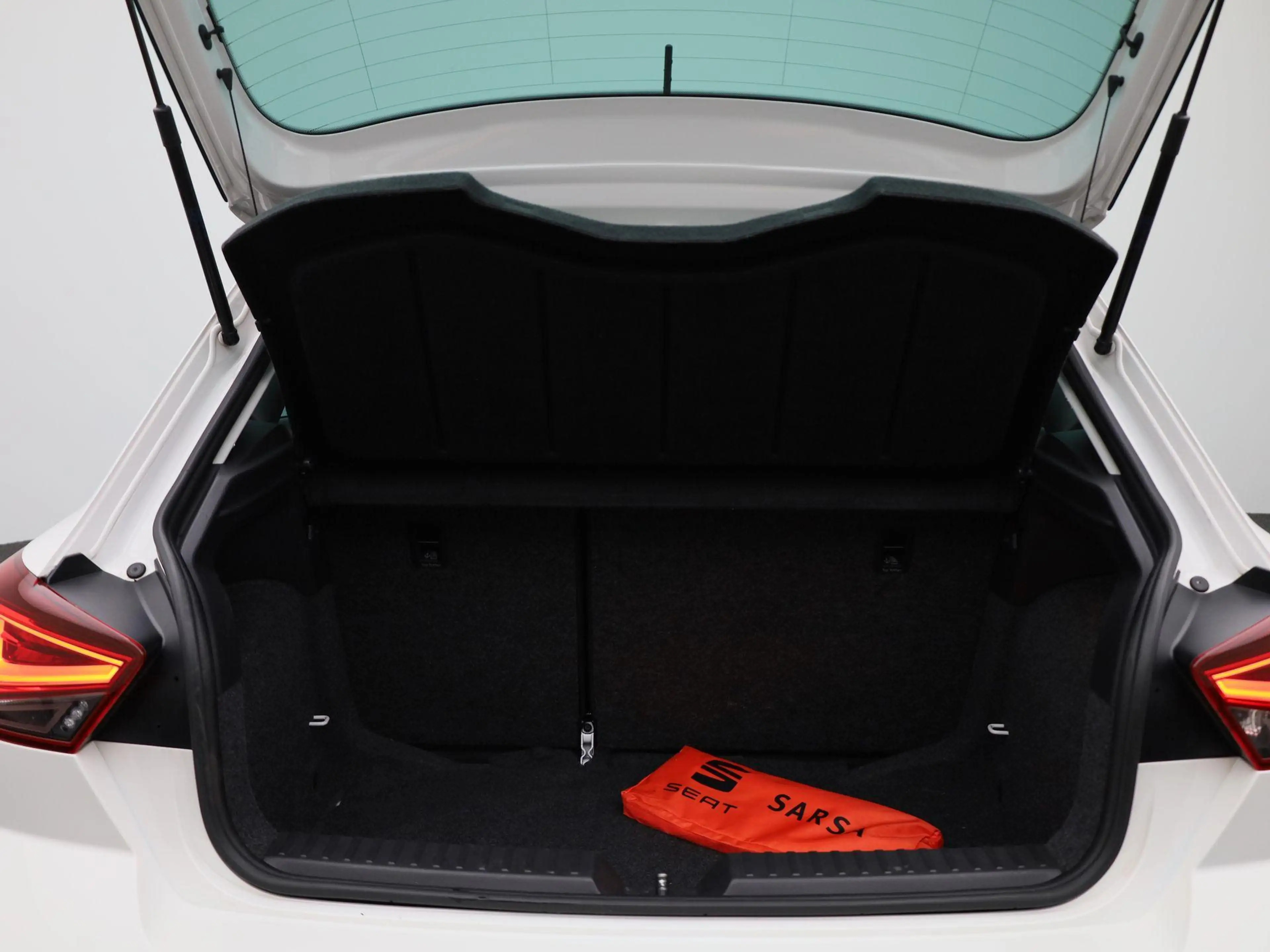 SEAT Ibiza 1.0 TSI FR Business Intense | Apple Carplay / Andr — photo 14