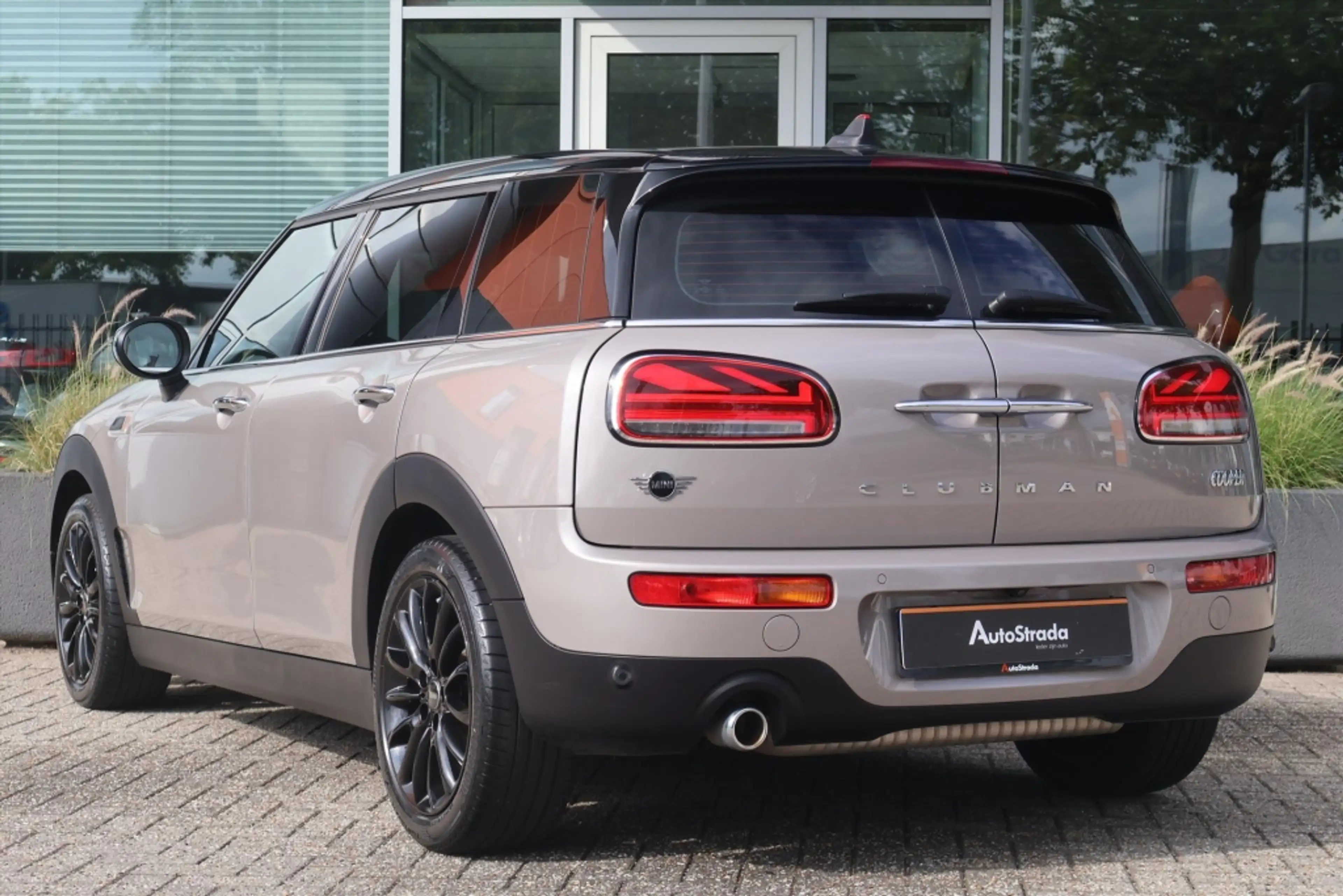 MINI Cooper Clubman Mini (f54) 1.5 Business Edition 136pk | Camera | V — photo 2