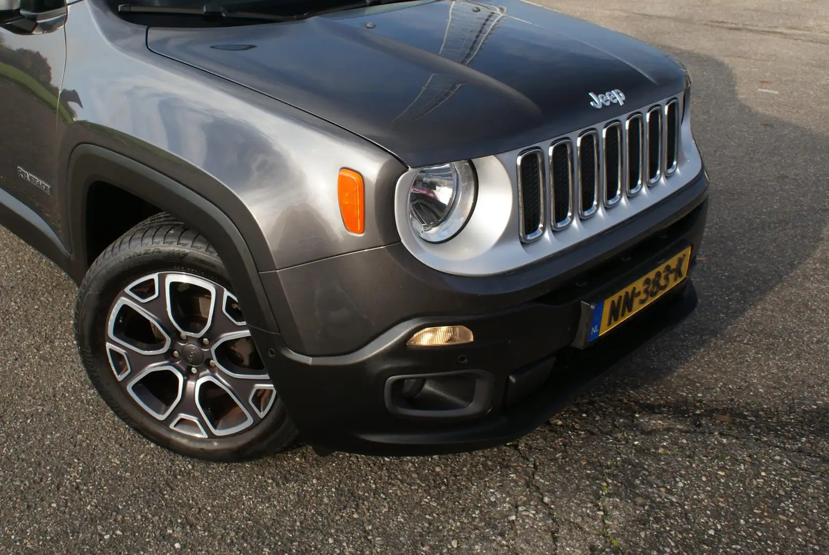 Jeep Renegade 1.4 MultiAir Limited | Org NL | 1e eig. | Incl BTW Gris - 2