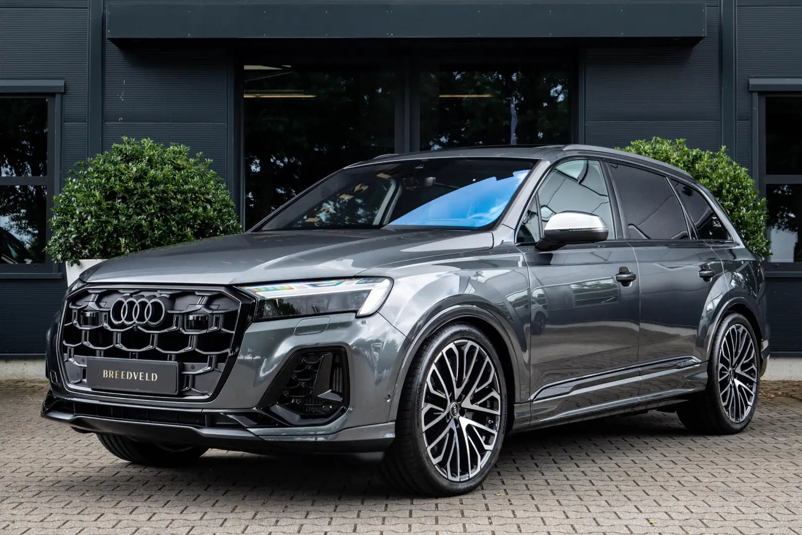 Audi SQ7 4.0 TFSI 507pk 7p, Keramisch, B&O Advanced, Full-o Grau - 1