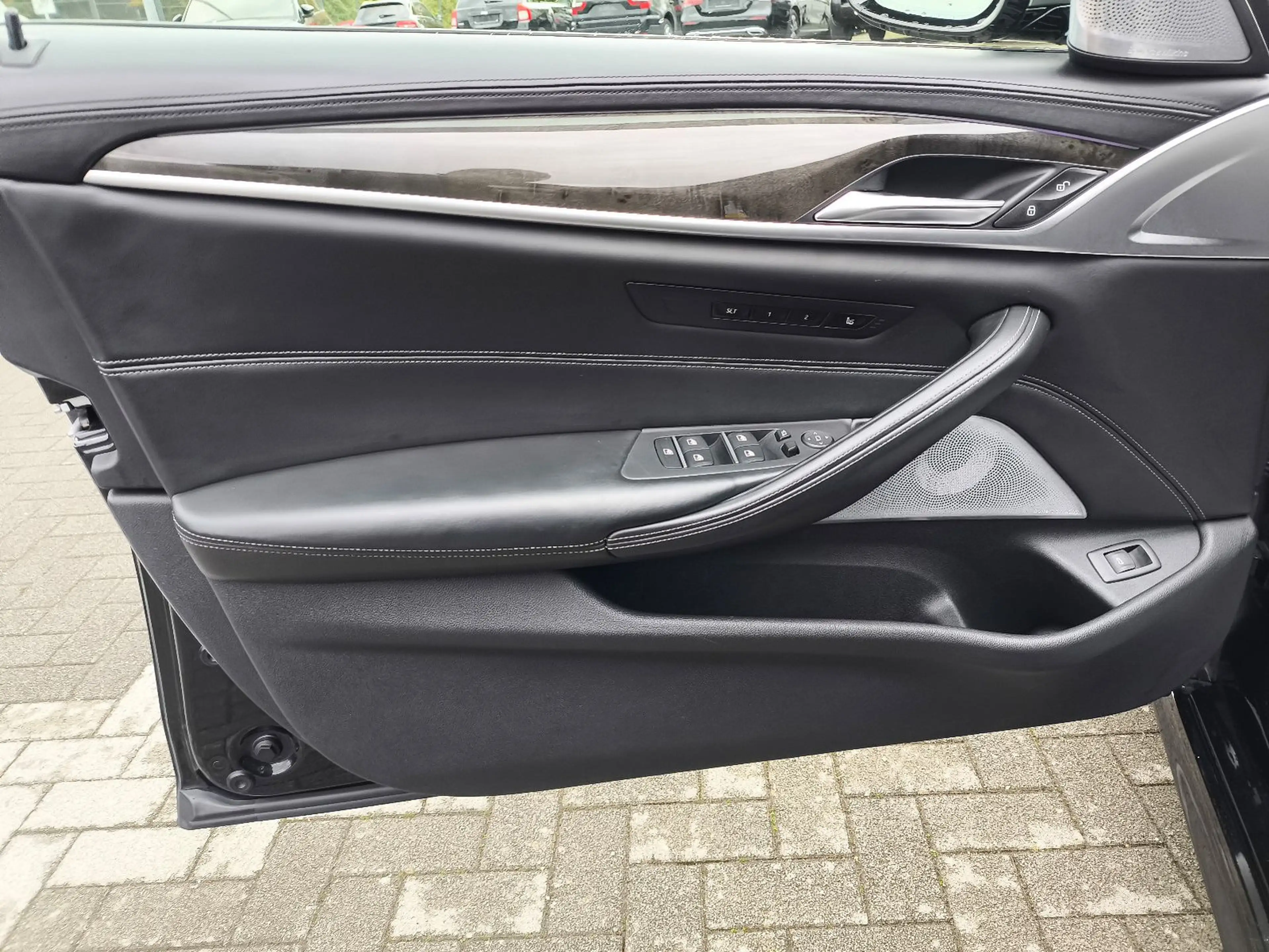 BMW 550 i xDrive,LEDER,KLIMA,SITZHEIZUNG — photo 11