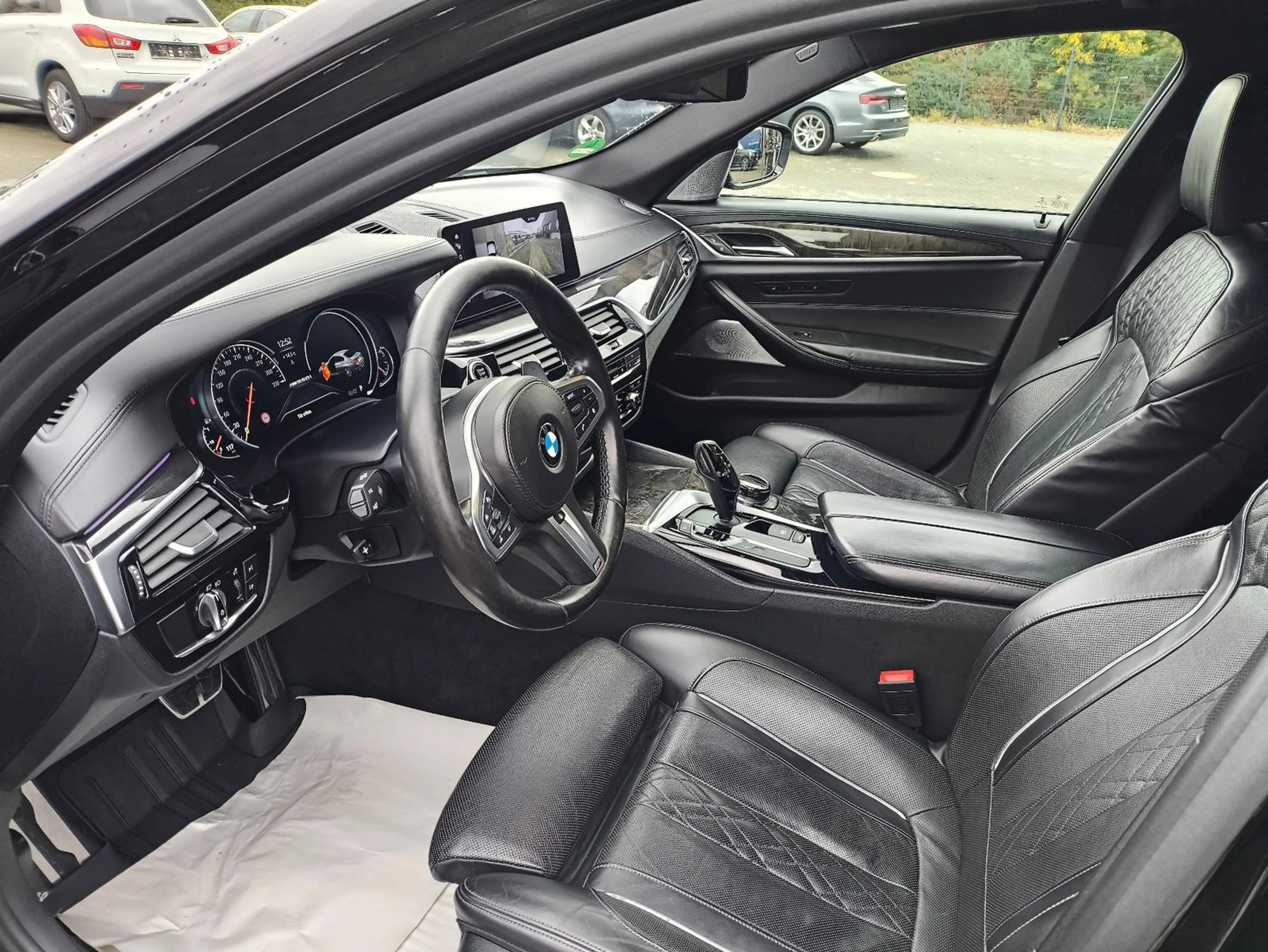 BMW 550 i xDrive,LEDER,KLIMA,SITZHEIZUNG — photo 12