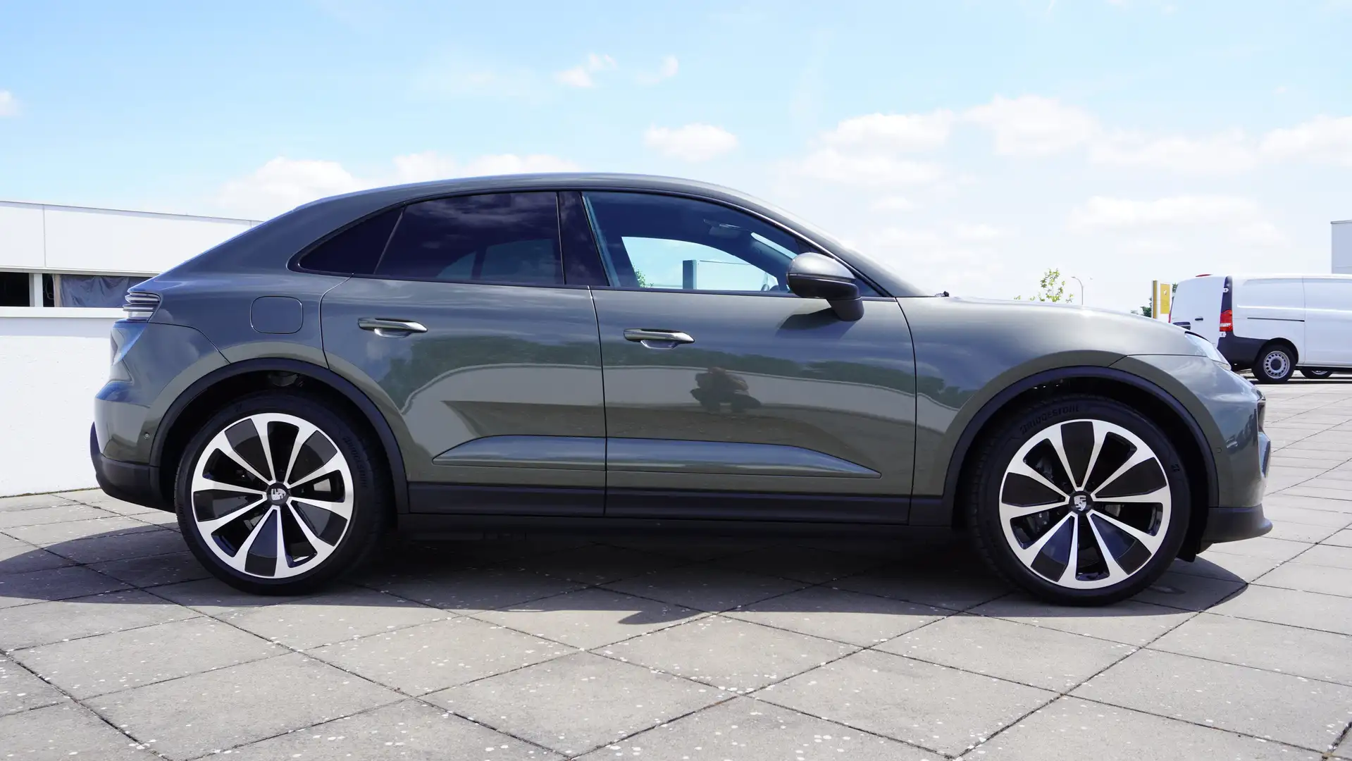 Porsche Macan 4ELEK/TREKH/22"/PASM/HEAD UP/LEDERPAK/MATRIX LED Vert - 2