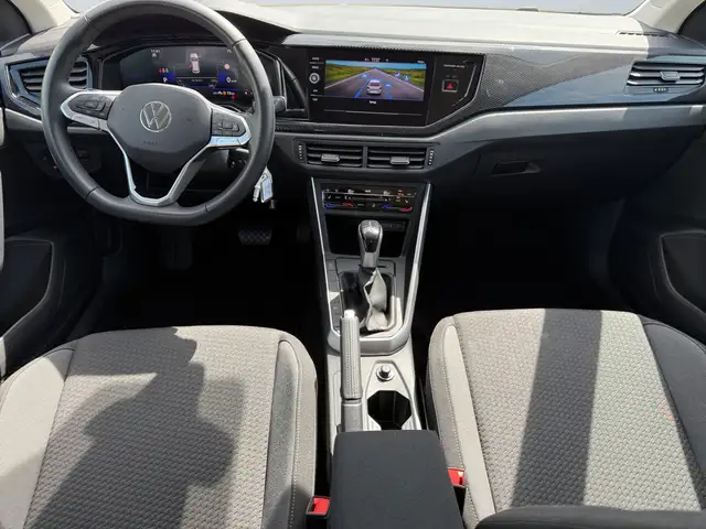 Volkswagen Polo view 8