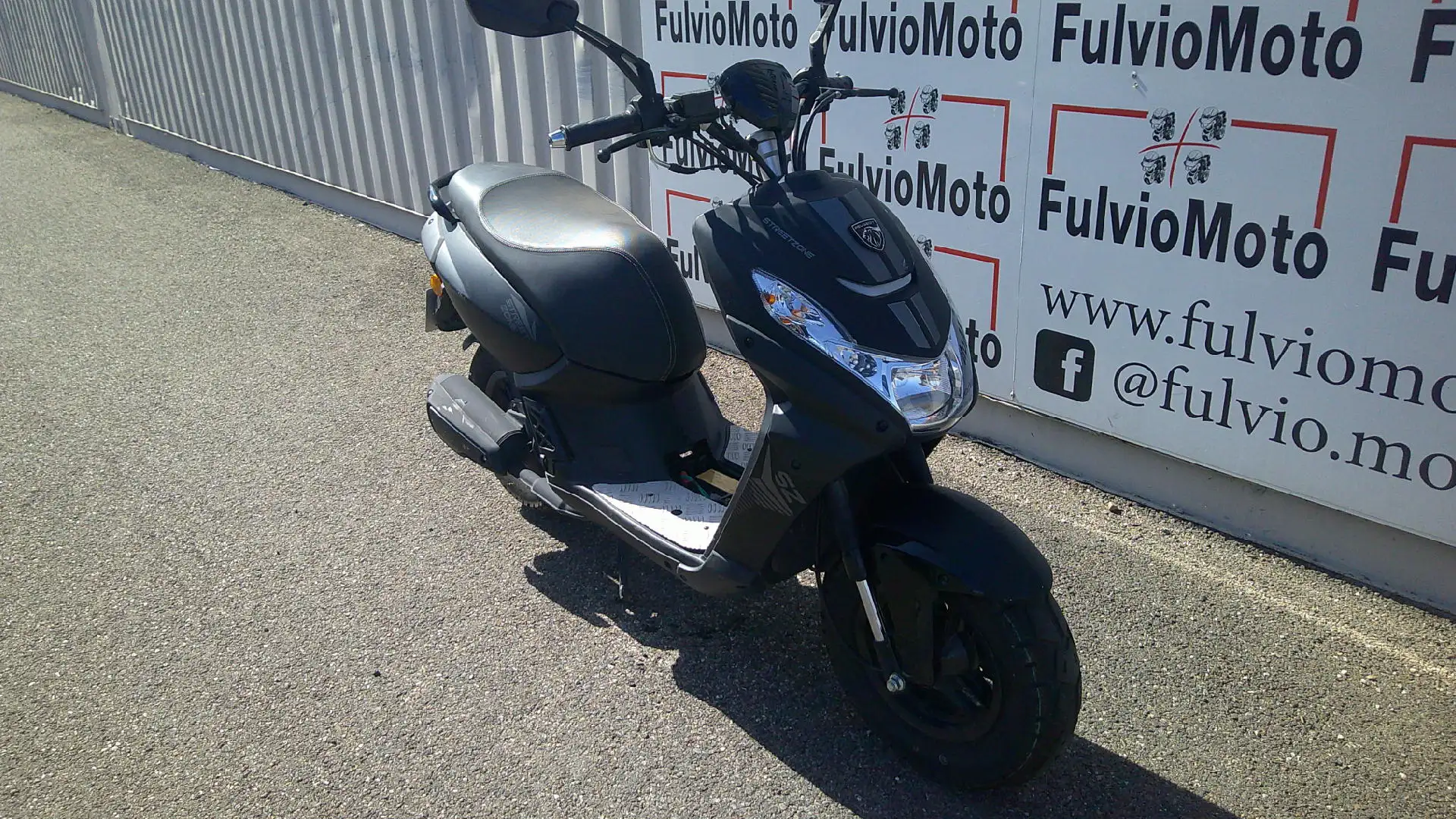 Peugeot Streetzone - 2