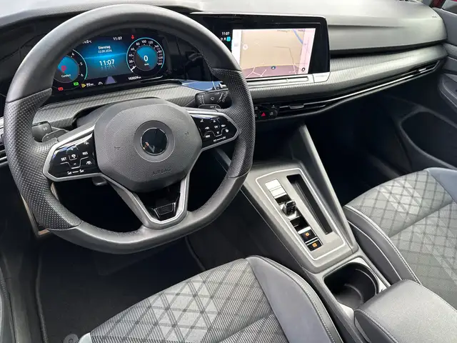 Volkswagen Golf view 9