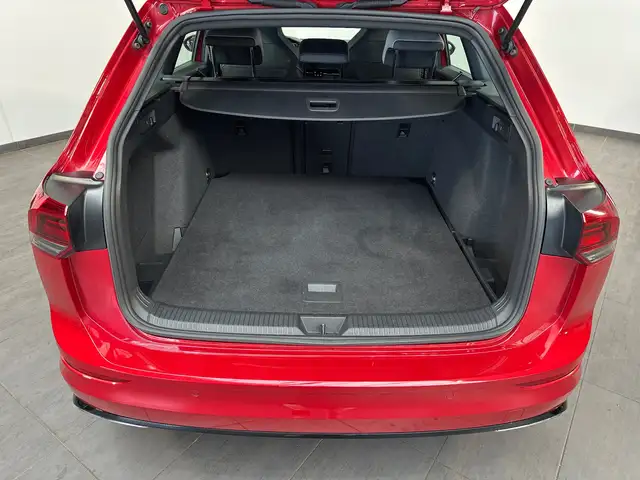 Volkswagen Golf view 8