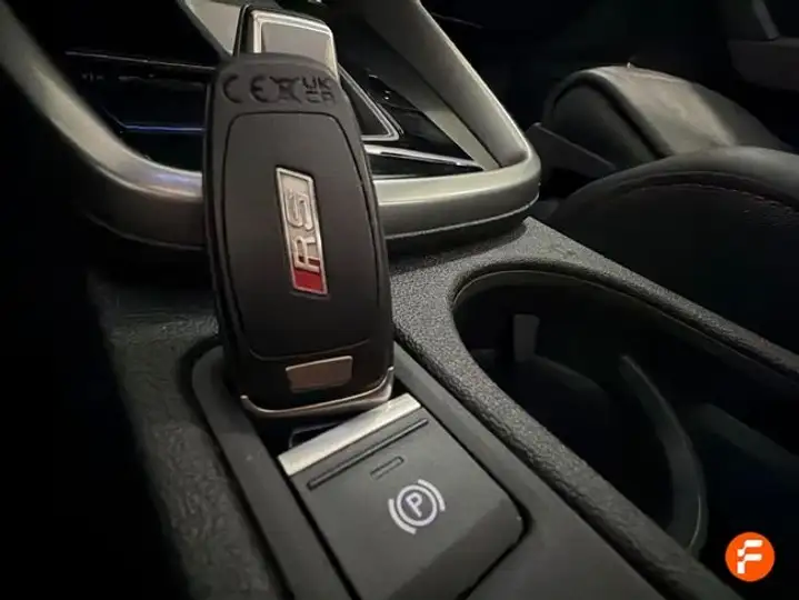Audi RS3 2023, foto 17