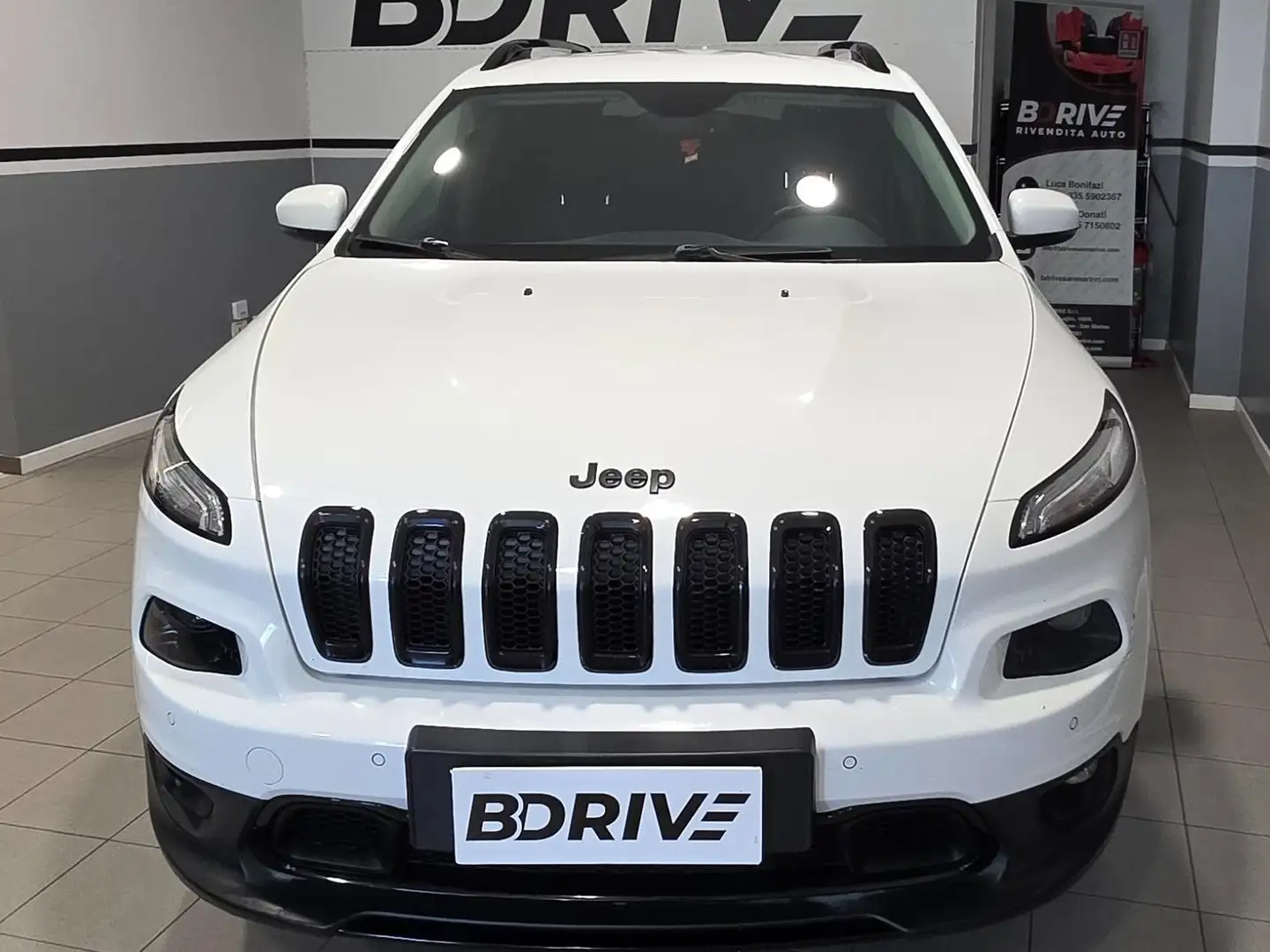 Jeep Cherokee Cherokee 2.2 diesel 4x4 motore nuovo night eagle Weiß - 2