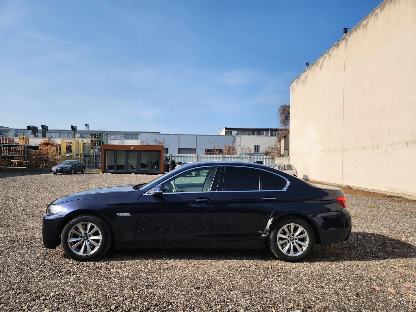 BMW 530 d xDrive Schiebedach / Head Up Blau - 2