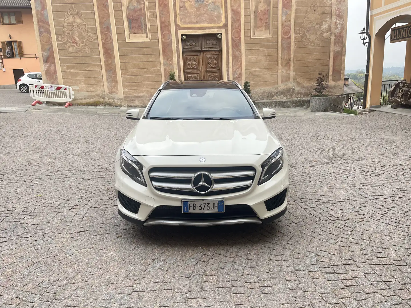 Mercedes-Benz GLA 220 d Premium 4matic 177cv auto - 2