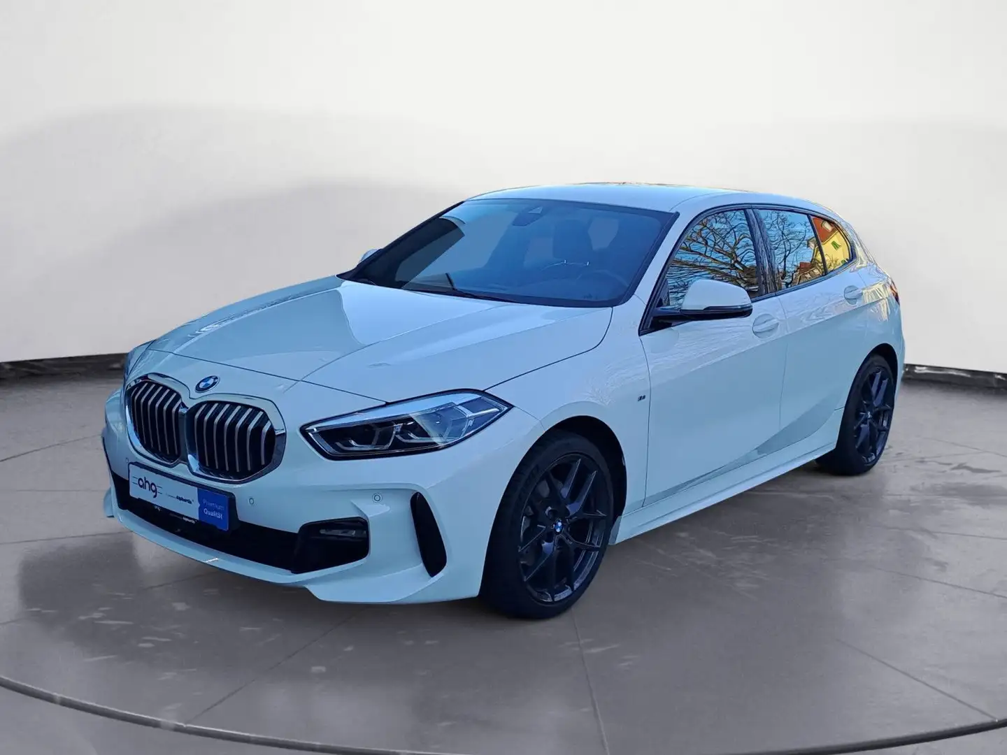 BMW 118 i Limousine M Sport Navi Sportsitze Sitzheizu Weiß - 2