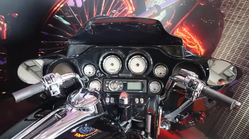 Harley-Davidson Street Glide - foto 4