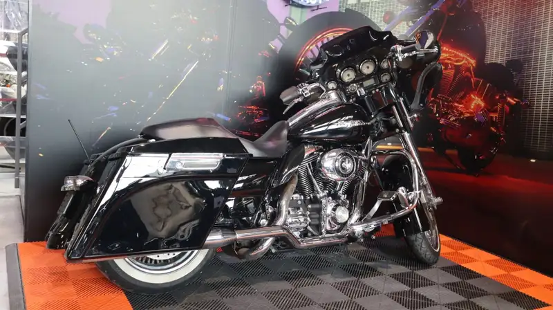 Harley-Davidson Street Glide - foto 2