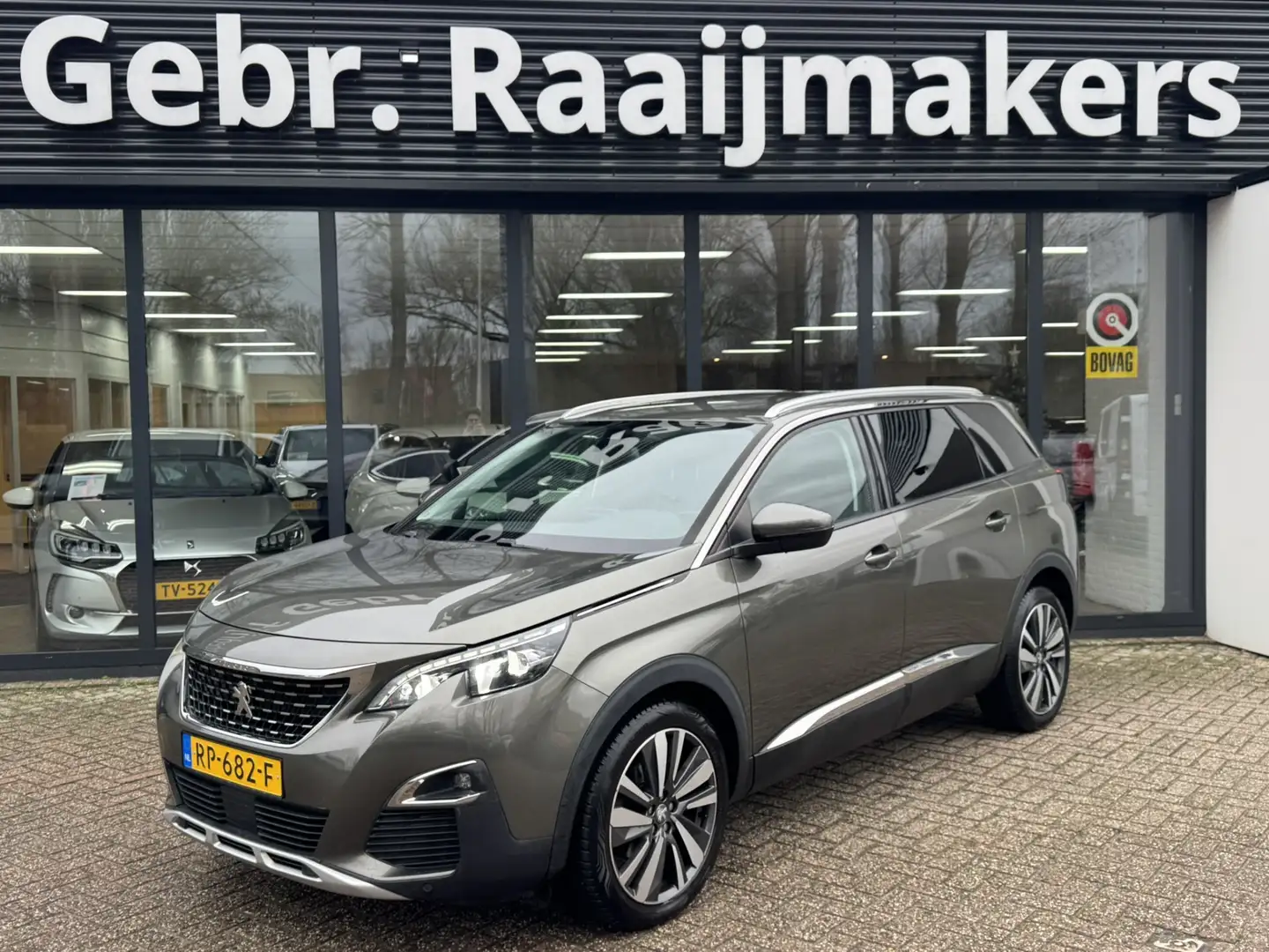 Peugeot 5008 1.2 PureTech Blue Lease Premium*Navigatie* 7pers* Gri - 1