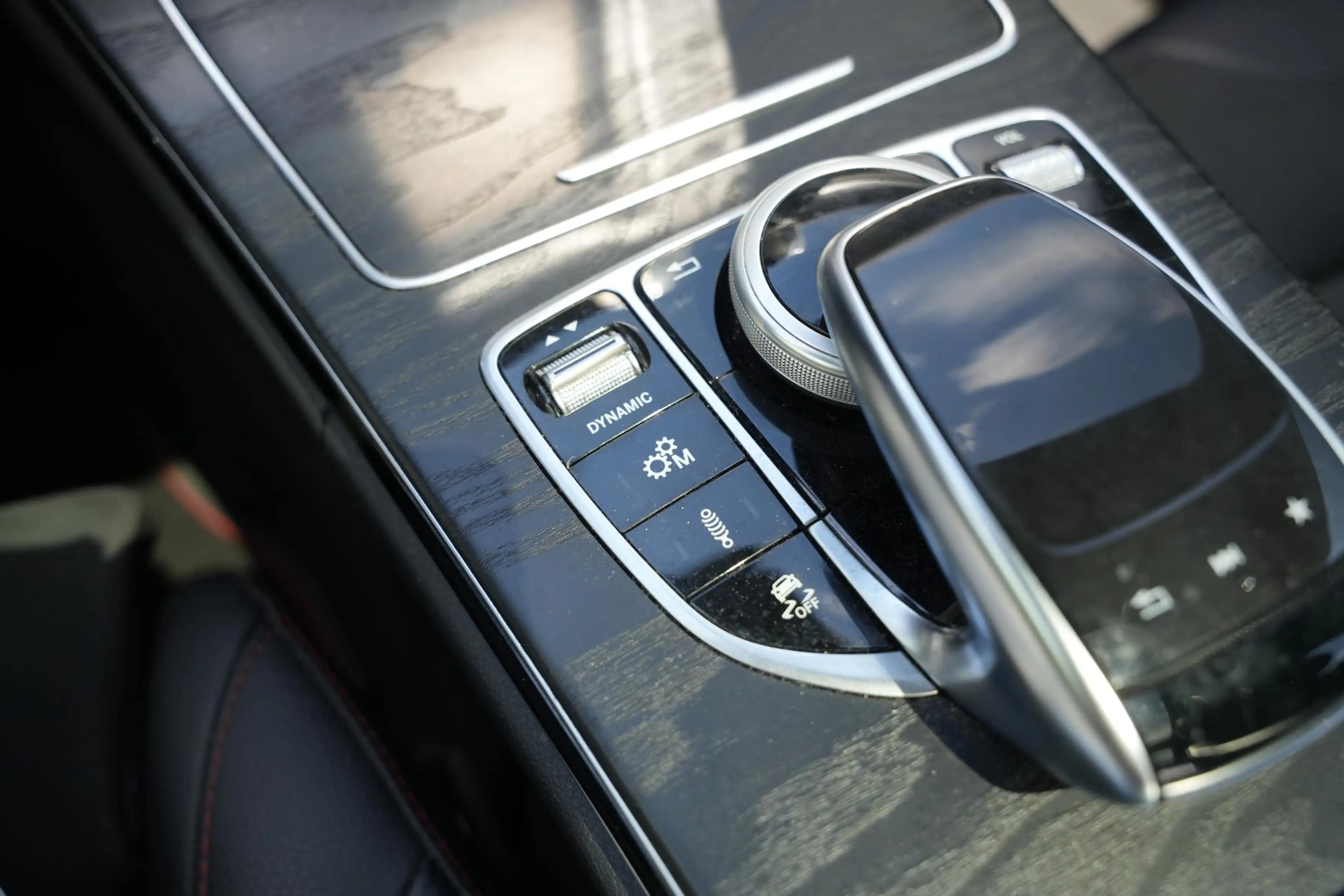 Mercedes-Benz C 43 AMG 4MATIC Pano 367PK — photo 37