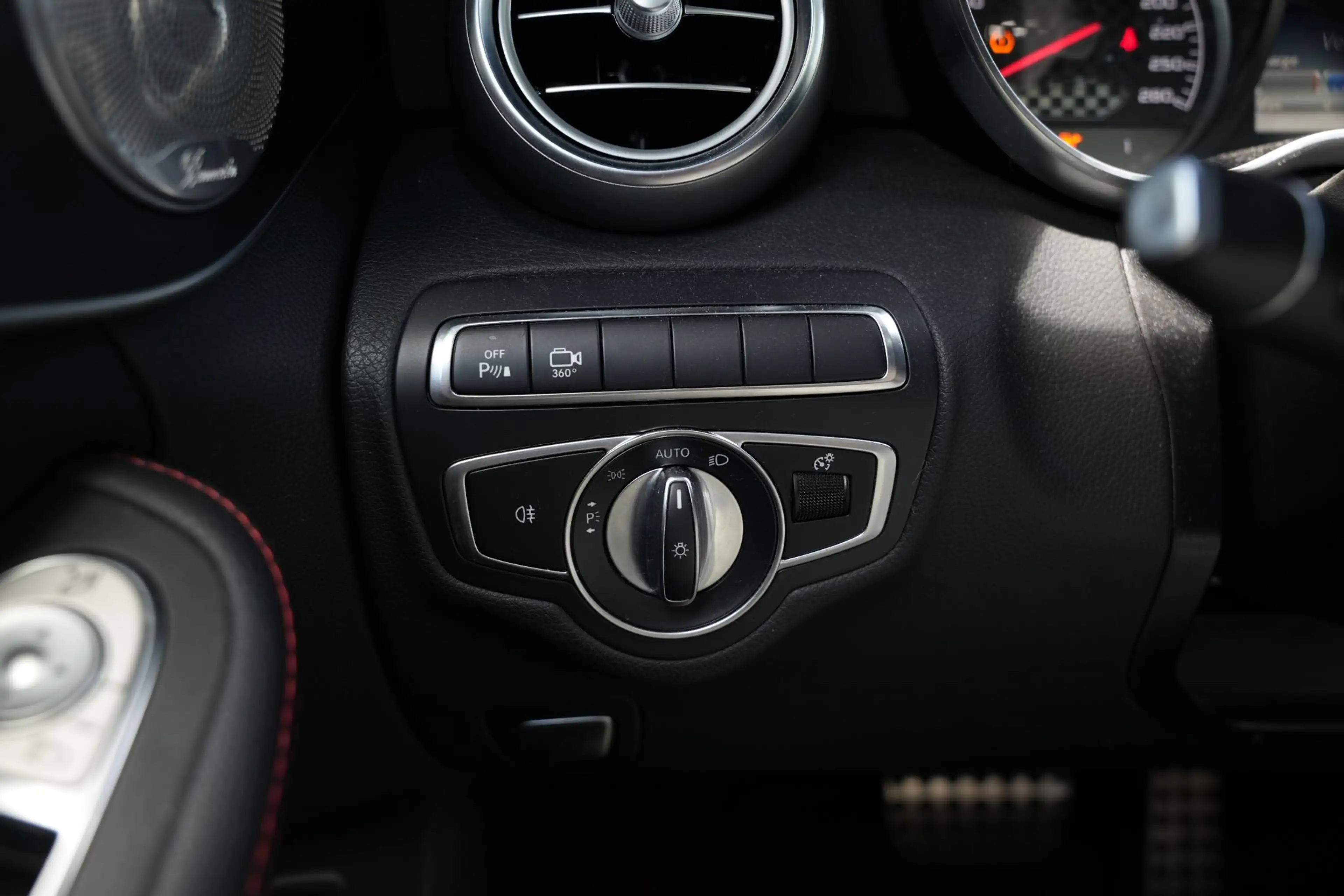 Mercedes-Benz C 43 AMG 4MATIC Pano 367PK — photo 45