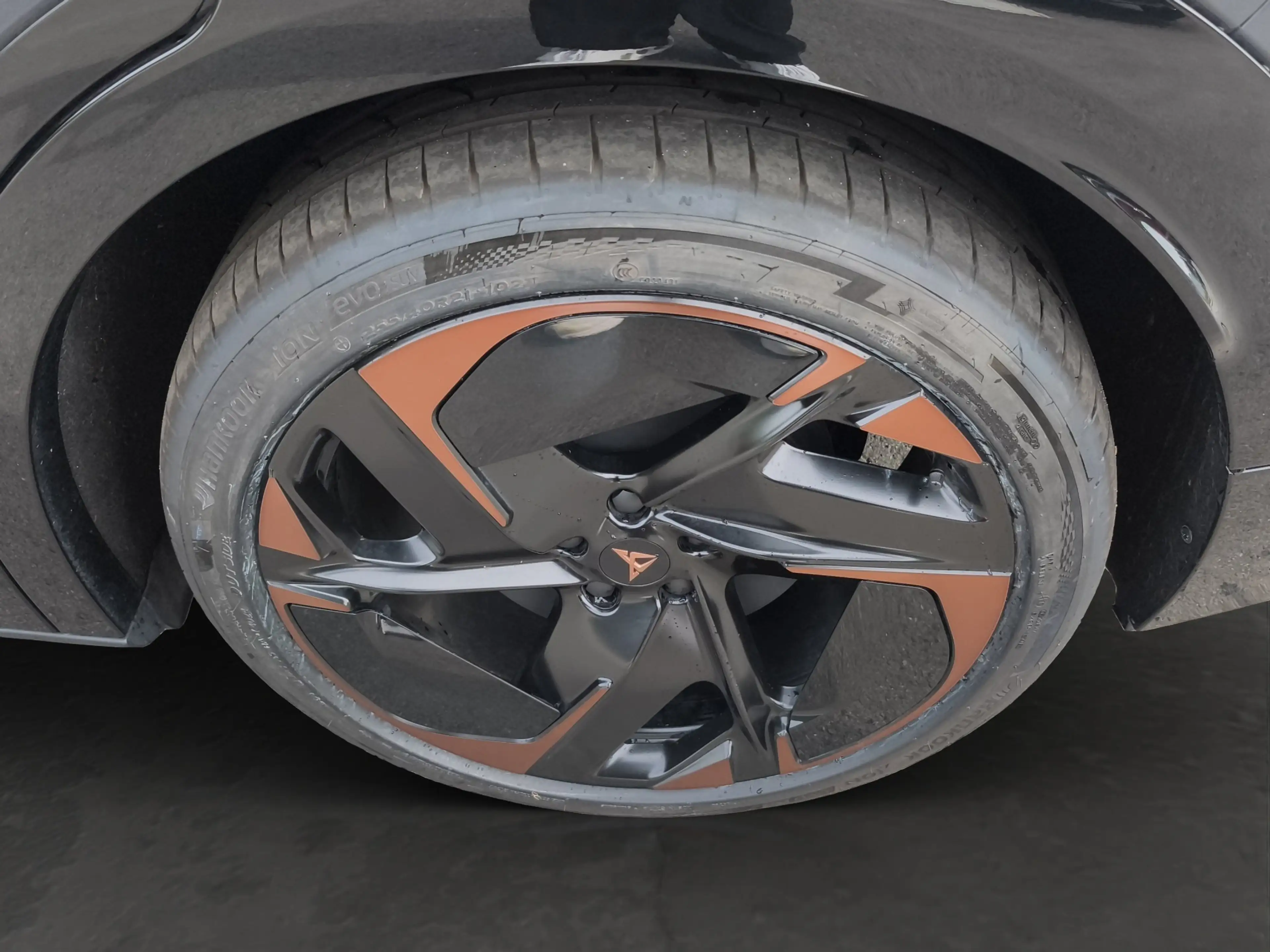 CUPRA Tavascan 4Drive VZ LED NAVI ACC SIDEASS 82KWH WÄRMEPUMPE PA — photo 9