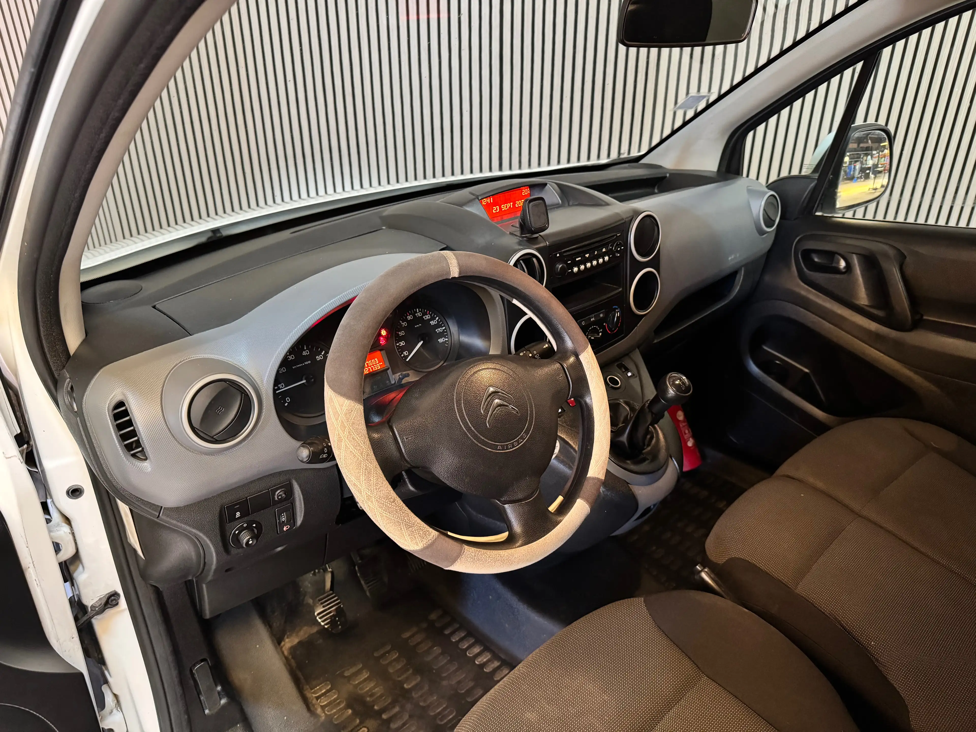 Citroen Berlingo 1.6 BlueHDi L1 Easy Pack — photo 14