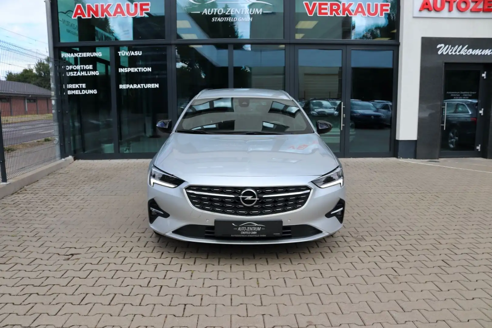 Opel Insignia B Sports Tourer Elegance Apps Navi DAB Silber - 2